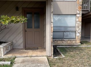 208 Mack Hollimon Dr, Kerrville, TX 78028
