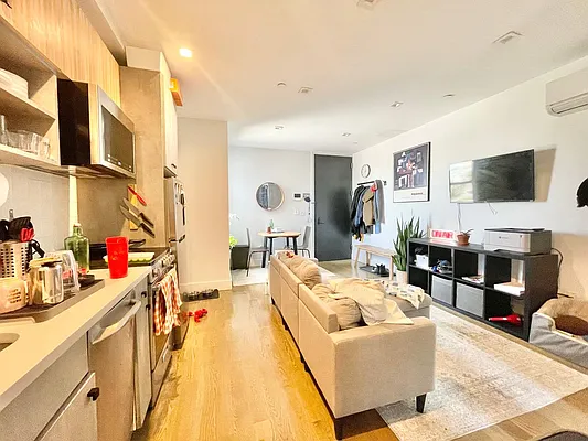 Rented by Doorway NYC, LLC | media 36