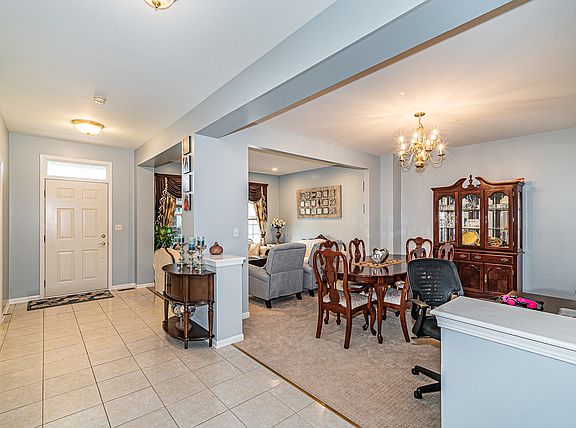5th image of 1620 S Falcon Dr