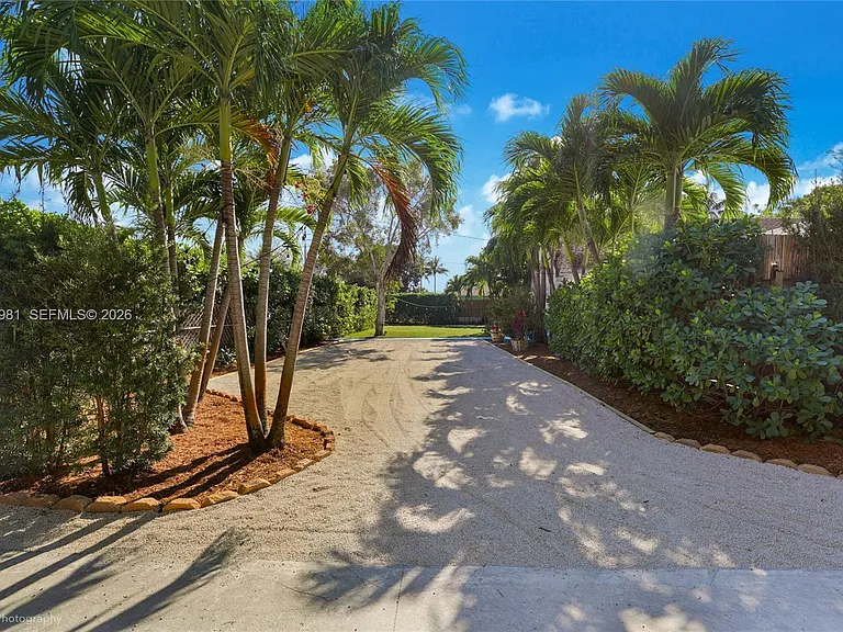 212 SW 1st Ave — Photo 47