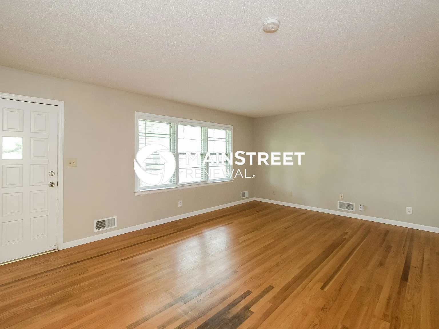 3403 E 106th Terrace — Photo 4