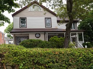 11 Revillo Rd, Bayville, NY 11709