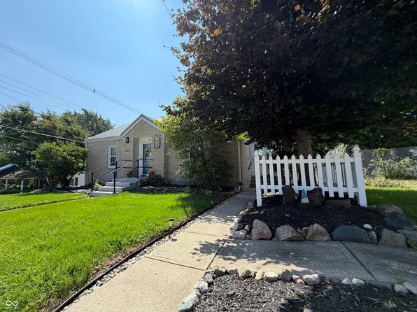 215 E 5th St, Rushville, IN 46173