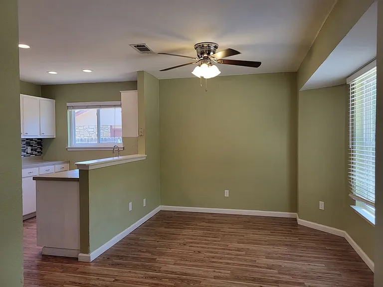 1229 Preswick Cir — Photo 5