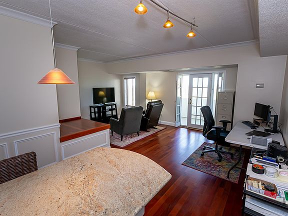 5th image of 10 Mountain Laurels Dr APT 104