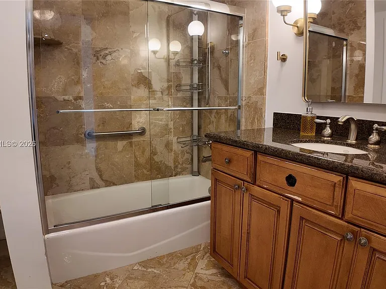 900 Greensward Ln #111-G — Photo 22