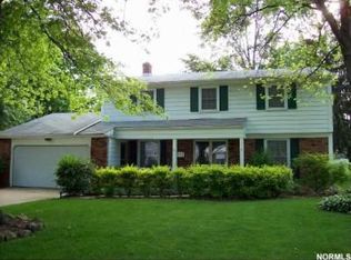 6154 Stafford Dr, North Olmsted, OH 44070