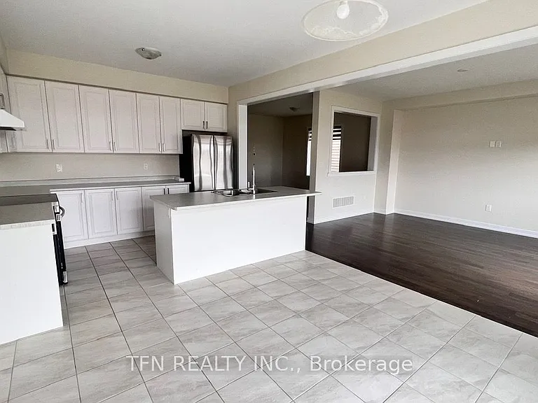 Sundin Dr — Photo 25