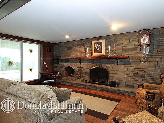 2nd image of 50 Elizabeth Dr