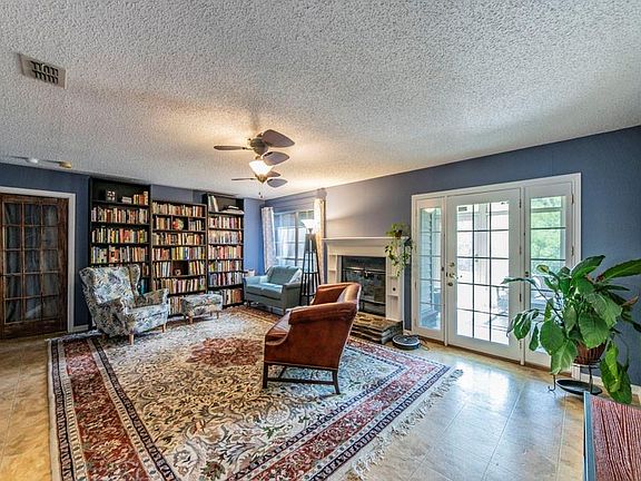 3rd image of 8420 Creekbluff Dr