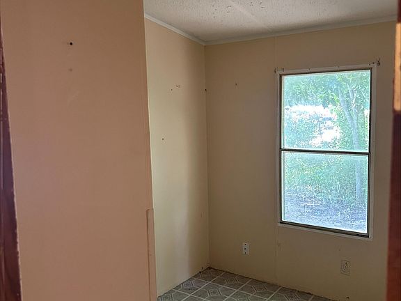 5th image of 112 J Lynn Ln