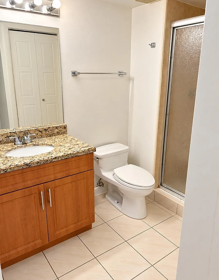 Racquet Club Apts At Bona — Photo 4