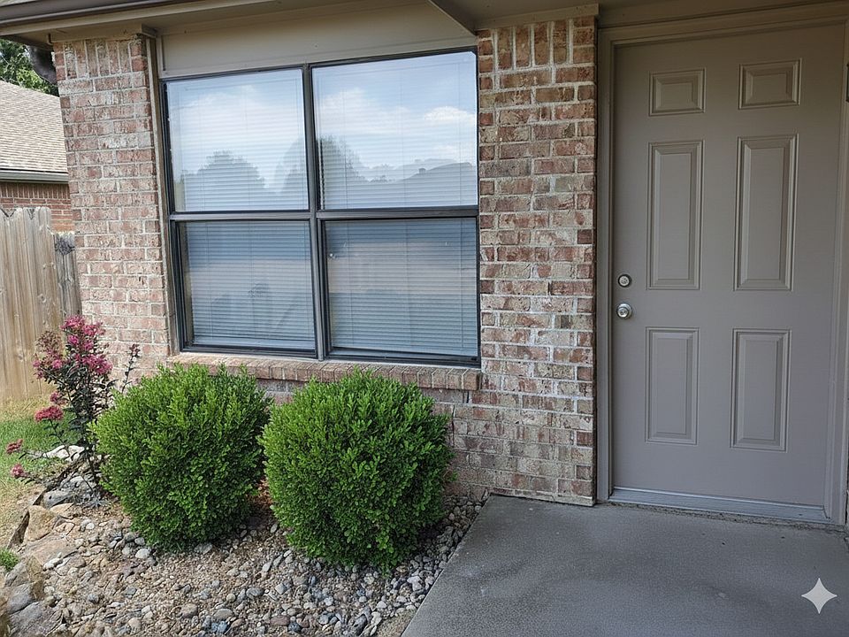 1st image of 1646 N Dawn Dr