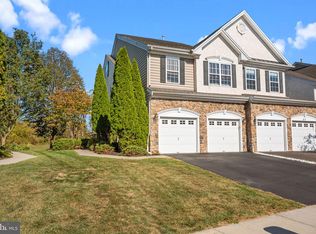 25 Wellington Rd, Newtown, PA 18940