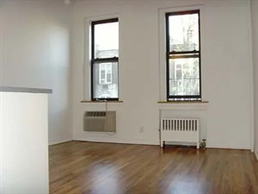 Rented by Douglas Elliman | media 15