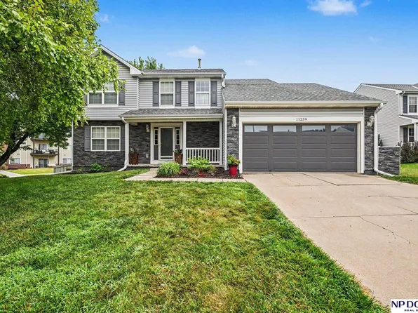 11259 S 202nd Cir, Gretna, NE 68028