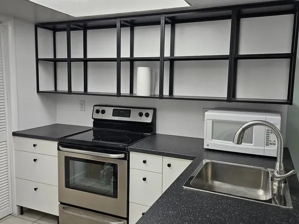 1155 Longfellow Rd, Sarasota, FL 34243