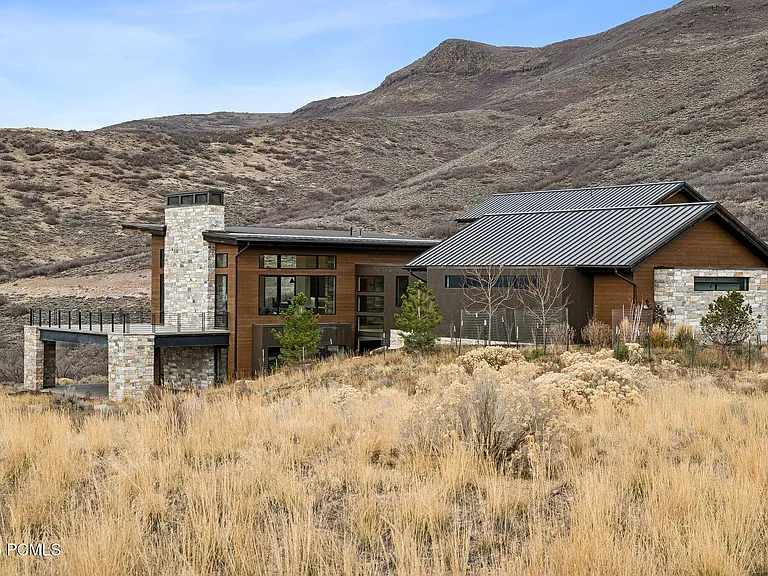 2005 Lookout Peak Cir — Photo 84