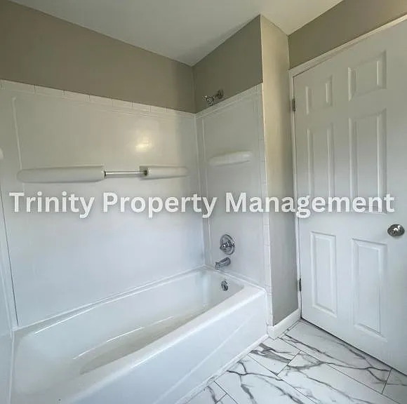 27 Hathaway Dr — Photo 14