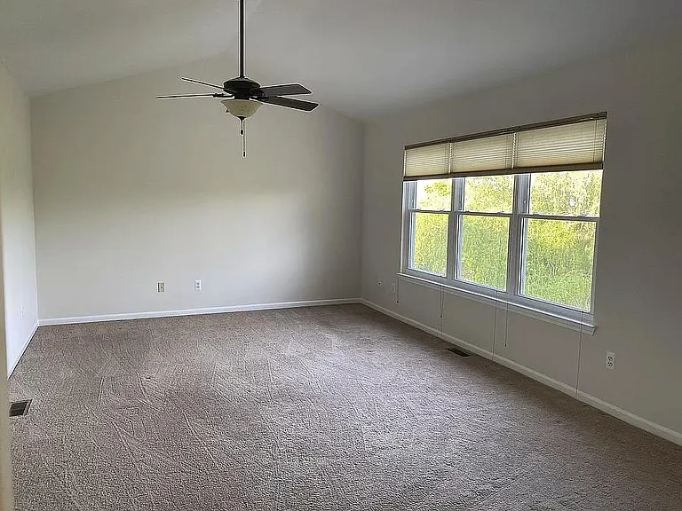 3047 Green Valley Dr — Photo 10
