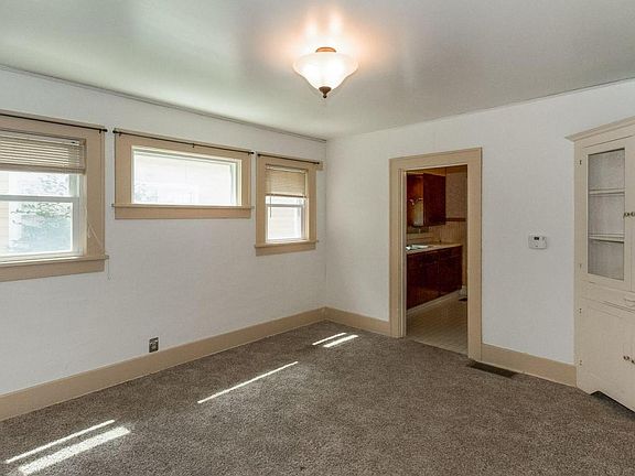 4th image of 909 Kellogg Ave