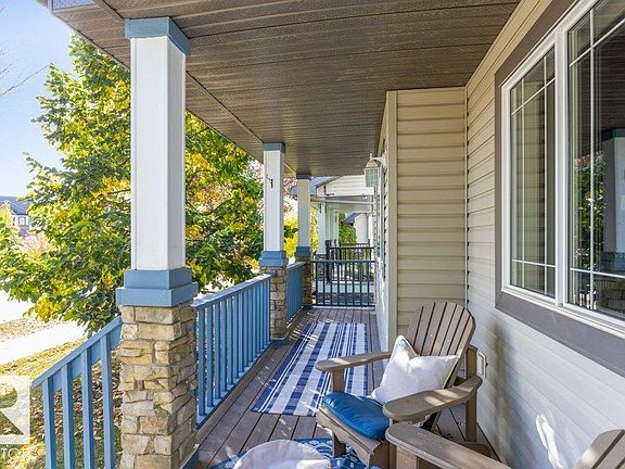 3rd image of 9056 Shaw Way SW