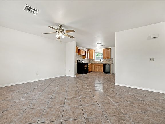 2nd image of 804 S 12th St