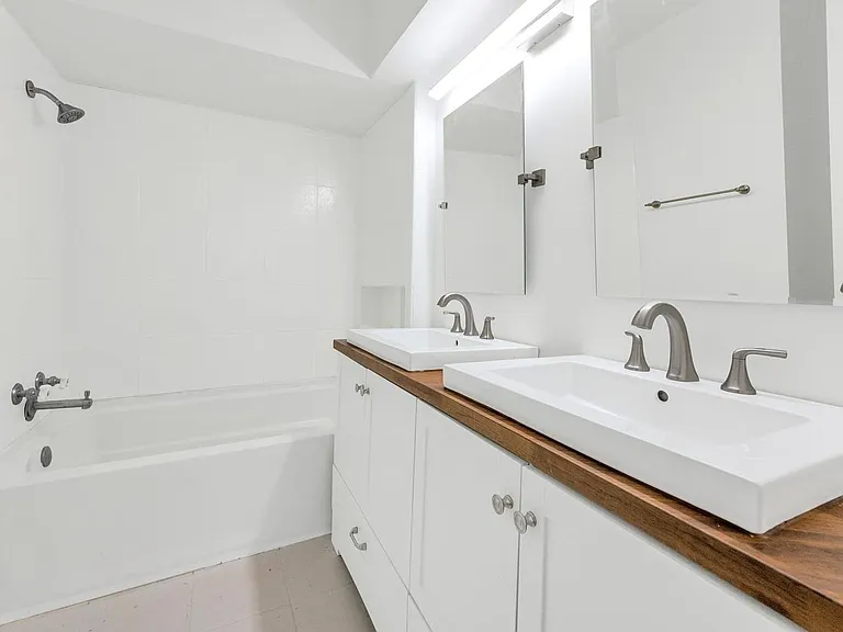 6030 N 15th St #11 — Photo 13