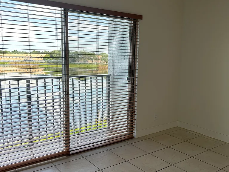 8720 N Sherman Cir #307 — Photo 6