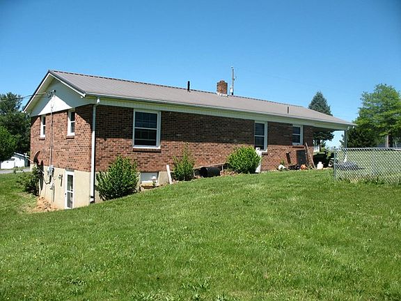 2nd image of 126 Rolling Hills Cir