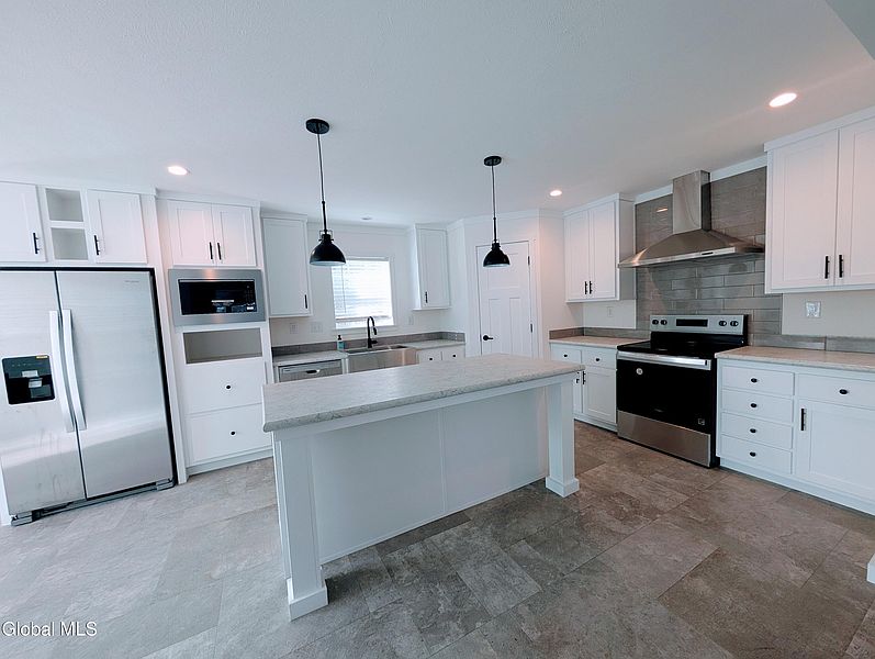 5th image of 10 Colden Place