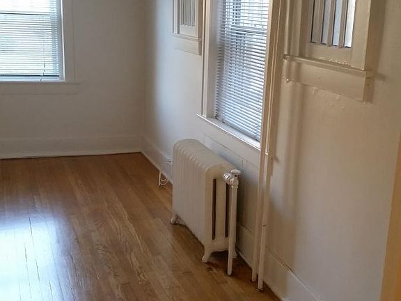 4th image of 965 N Washington St APT 11