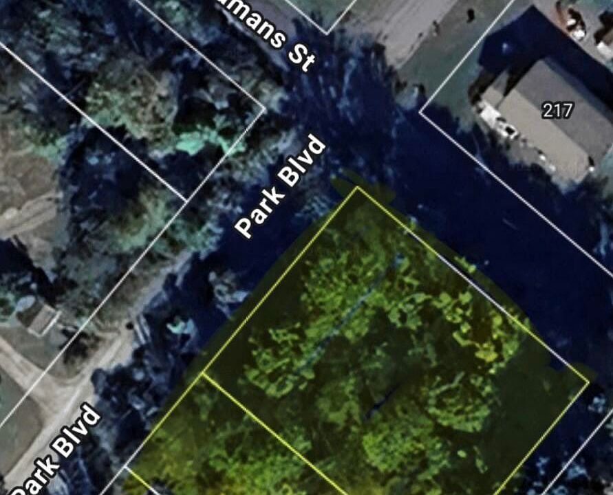 1st image of Seamans St S