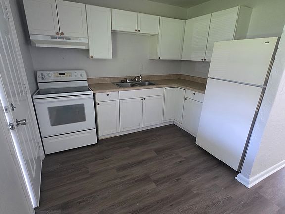 3rd image of 1912 SW 7th Pl #1912