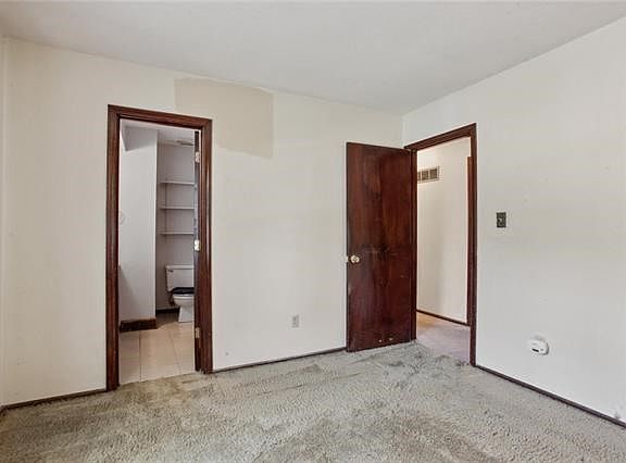 3rd image of 2309 NW Kensington Ct