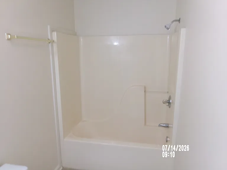 633 9th Ave NE #633 — Photo 17