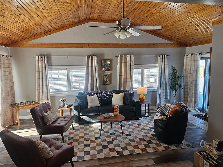 795 Country Club Dr — Photo 6