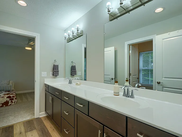 273 Hyatts Rd — Photo 12