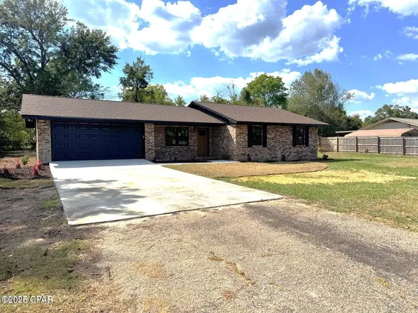 2933 Wildwood Cir, Marianna, FL 32448