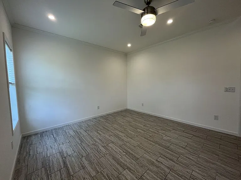557 Bimini Cay Cir #557 — Photo 9