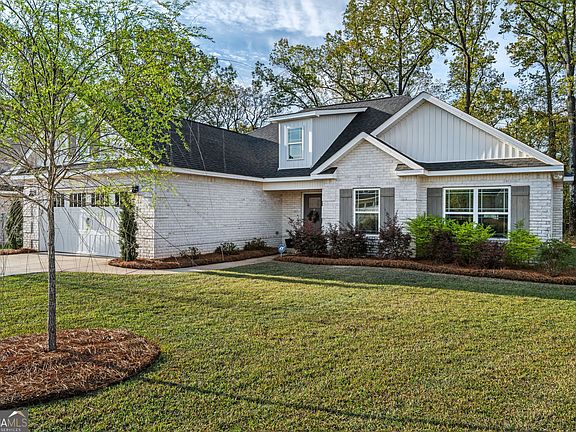 2nd image of 213 Otters Ridge Dr