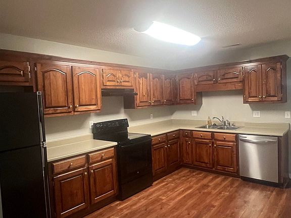 5th image of 1504 Clairmont Dr SW