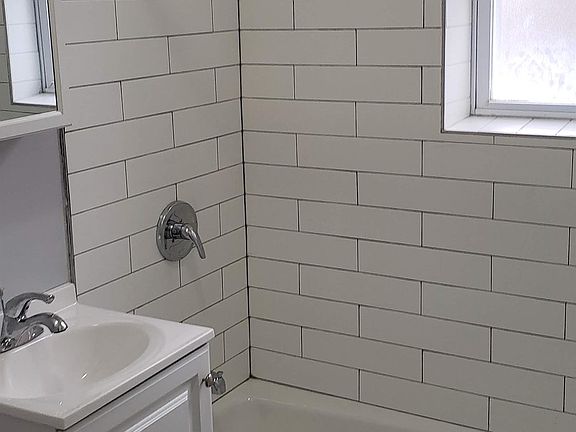 3rd image of 246 Summit Ave APT 106