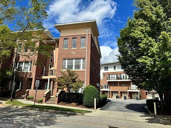 2nd image of 745 Fountainhead Ln NE Unit 123
