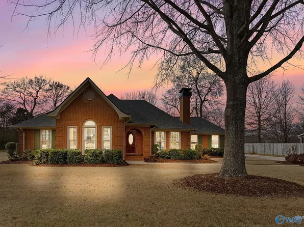 308 Natchez Trl, Huntsville, AL 35806