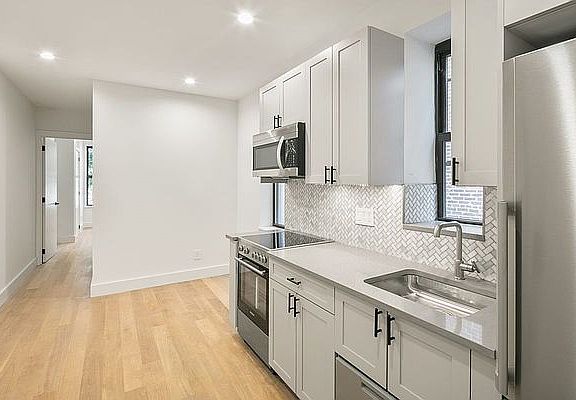 2nd image of 244 E 46th St APT 2A