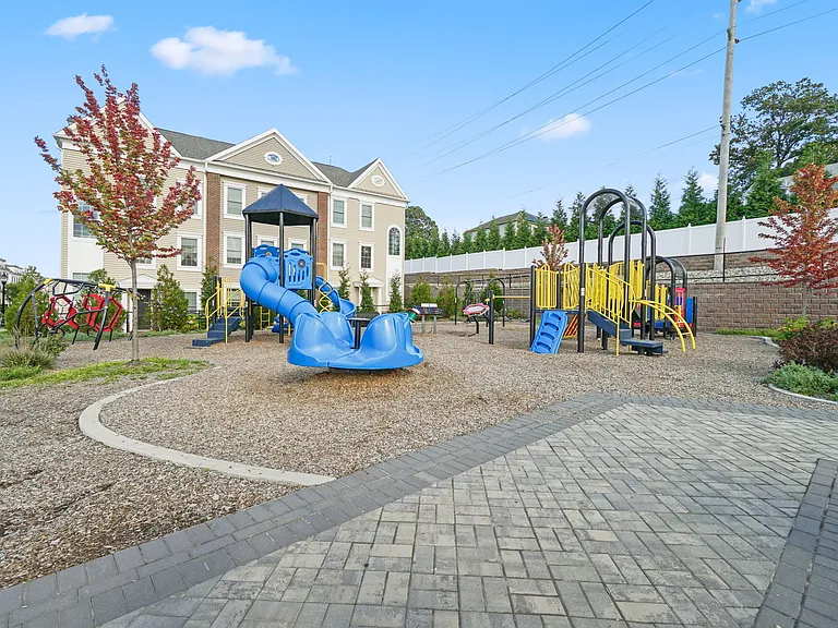 3 Arnold Dr — Photo 37