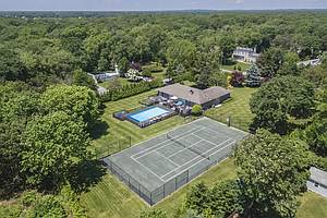 39 South Country Rd 
