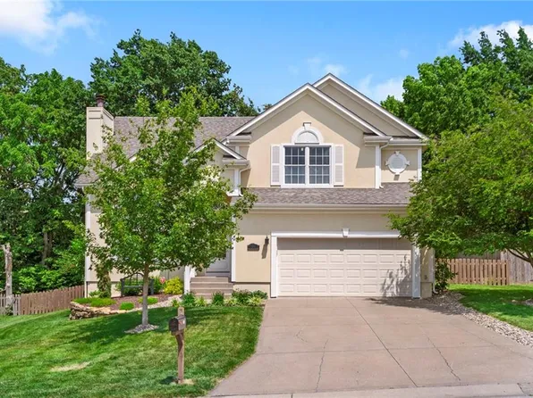 2806 NW 1st St, Blue Springs, MO 64014