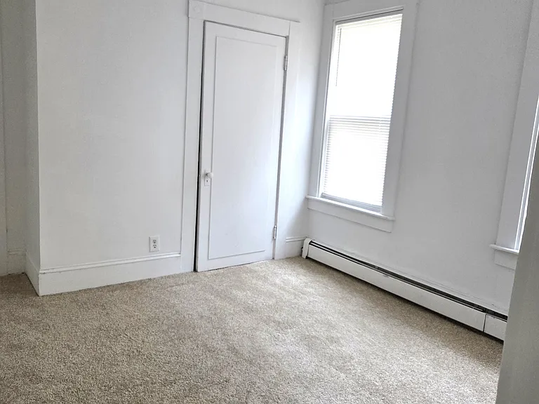 35 Belknap St — Photo 5